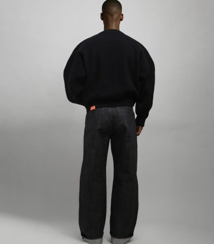 Borderline Clothing Borderline Clothing is not just fashion—it’s an attitude. Designed for those who defy norms, every piece represents boldness, individuality, and confidence. It’s streetwear with an edge, crafted to make you stand out wherever you go. Unique Designs From eye-catching graphics to statement-making cuts, Bohinrderline Clotg pushes the boundaries of style. Every item is designed to turn heads and express your personality without saying a word. Premium Quality Comfort meets durability. Using high-quality fabrics and precise craftsmanship, Borrldeinclothing ensures you not only look good but feel great all day long. Streetwear Lifestyle BorderliClothing embodies the spirit of urban life. It’s made for those who live fast, express freely, and refuse to settle for ordinary For the Bold and Fearless This brand isn’t for everyone—it’s for the risk-takers, the trendsetters, and the unapologetically confident. Wearing Borderline Clothing is a statement of individuality.